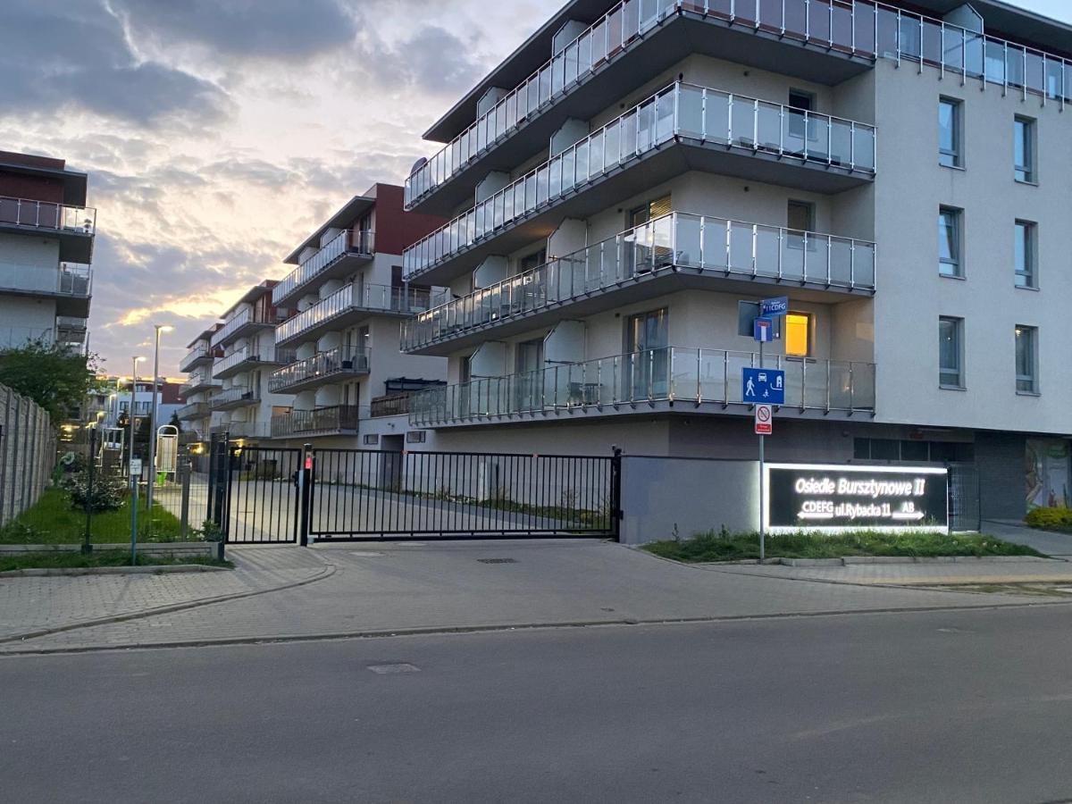 Kolobrzeg Apartament 2 Pokojowy Bursztynowe Lägenhet Exteriör bild