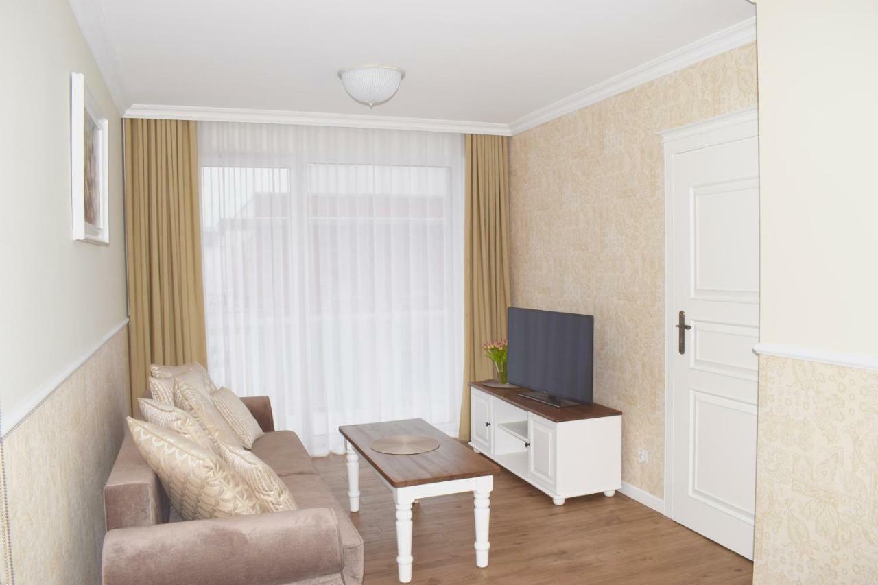 Kolobrzeg Apartament 2 Pokojowy Bursztynowe Lägenhet Exteriör bild